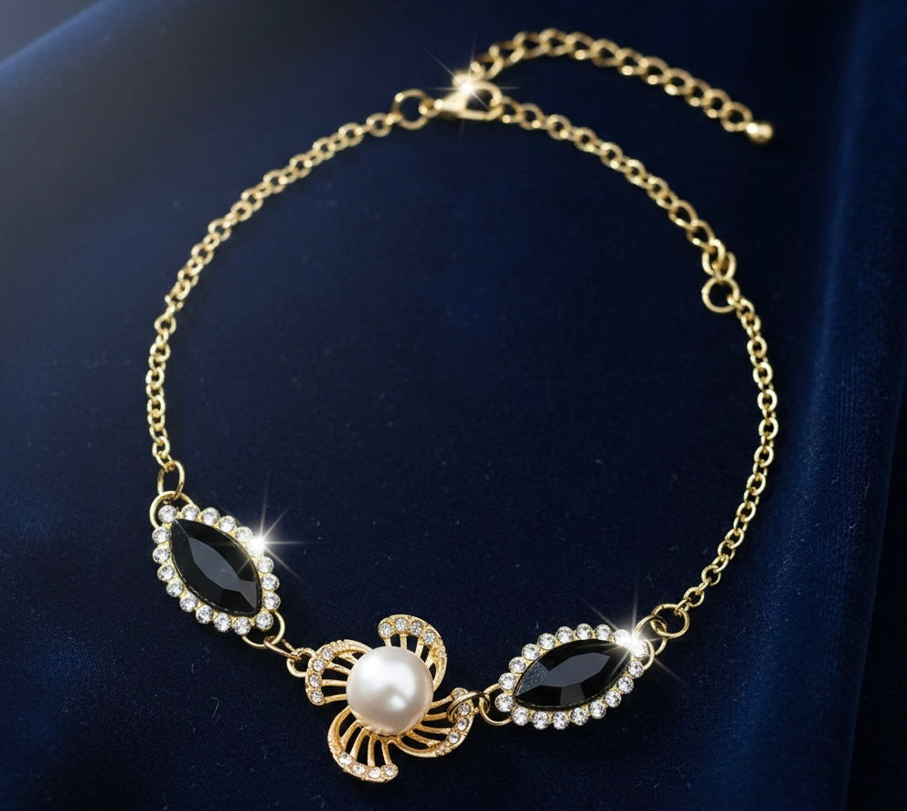 BLACK STONE AND PEARL WITH A GOLDEN-COLOR CHAIN BRACELET FOR WOMEN